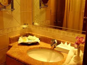 Zowar International Hotel - Image 3