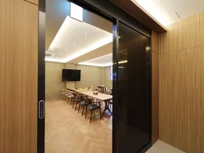 Carlton Hotel - Image 5