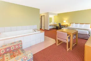 Rodeway Inn Madison - Verona - Image 4