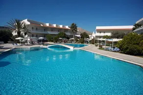Niriides Beach Hotel - Image 4