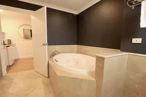 Forresters Beach Resort - Image 4