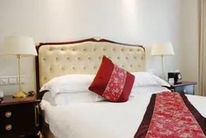 Deefly Zhejiang Hotel - Image 3