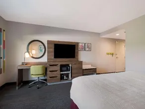 Hampton Inn by Hilton Detroit Southfield - Image 5