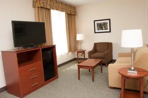 Carbondale Grand Hotel & Conference Center - Image 2