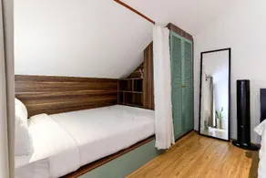 The Hut Boutique Hotel Notre Dame - Image 5