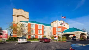 Airport Inn and Suites - Image 3
