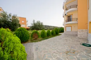 Anilio Plaza - Image 2