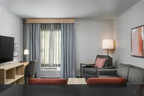 CANDLEWOOD SUITES CHATTANOOGA EAST - Image 2