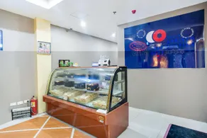 World Palace Hotel by OYO Rooms - Image 2