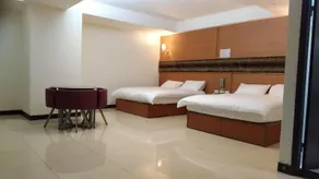 Schon Hotel - Image 4