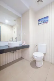 Hotel Asyra By OYO Rooms - Image 2