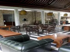 Flores Gallery Hotel - Image 3