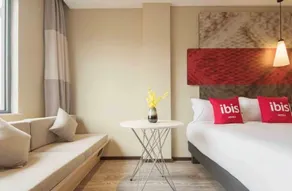 Home Inn (Xi'an Jiaotong University Xingqing Campus Qinglong Temple Metro Station) - Image 3