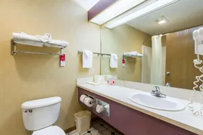 Comfort Inn West - Image 2
