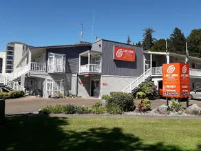 Ledwich Lodge Motel - Image 3