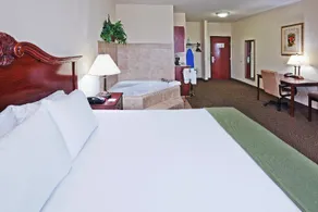 Holiday Inn Express Hotel & Suites Woodward Highway 270 - Image 4