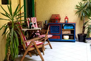 Theaterland Classic Apartments - Image 3