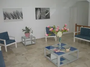 Seagull Hotel and Apartments - Image 4