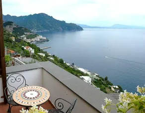 Felice Apartments - Image 2