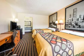Super 8 by Wyndham Tulsa/Arpt/St Fairgrounds - Image 5