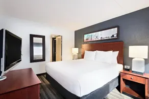 CLT Sky Suites - Image 5
