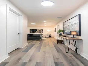 Cheerful And Modern - Image 2