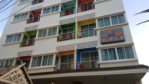 Green Harbor Hotel & Service Apartments - Image 2