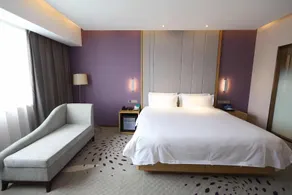 Juny Oriental Hotel - Image 2