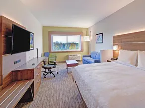 Holiday Inn Express & Suites Charlotte Southwest - Image 2