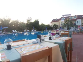 Rebin Beach Hotel - Image 5