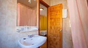 Hotel Surfances - Image 3