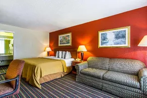 Motel 6 Opelika - Image 3