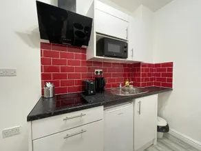 Citymax Aldgate Studios - Image 2