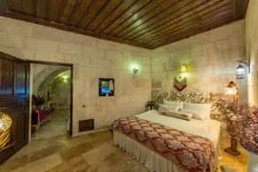 Aurora Cave Hotel - Image 4