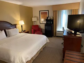 HAMPTON INN LEXINGTON-COLUMBIA - Image 5