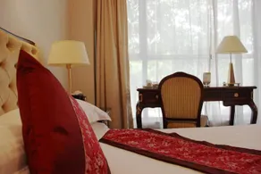 Deefly Zhejiang Hotel - Image 4