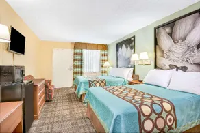 Super 8 by Wyndham Raleigh - Image 4