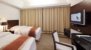 La Plaza Hotel - Image 2