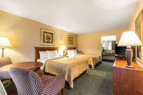 Quality Inn & Suites Mcdonough South I-75 - Image 5