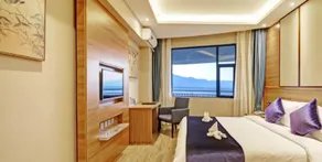 Erhai Bay Holiday Hotel - Image 5