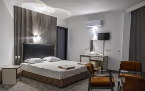 Musti's Royal Plaza Hotel - Image 4