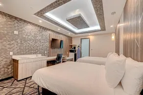 SureStay by Best Western Houston Southeast - Image 3