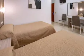Hotel Niza Salou - Image 2