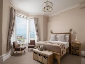 Buxton House - Image 5
