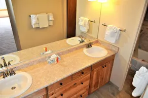 Summit House 2 bed 2 bath B - Image 2