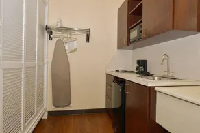 Arbor Suites Medical Mile - Image 4