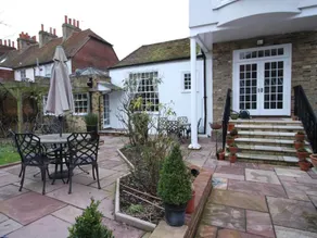 The Canterbury Hotel - Image 1