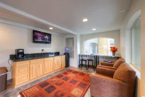 Newport Inn By OYO - Hwy 101 - Image 4