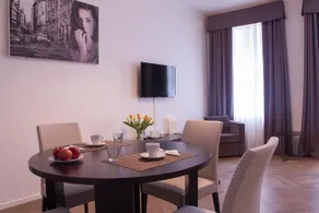 H7 Palace - Image 2