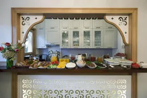 Hotel Empress Zoe - Image 3